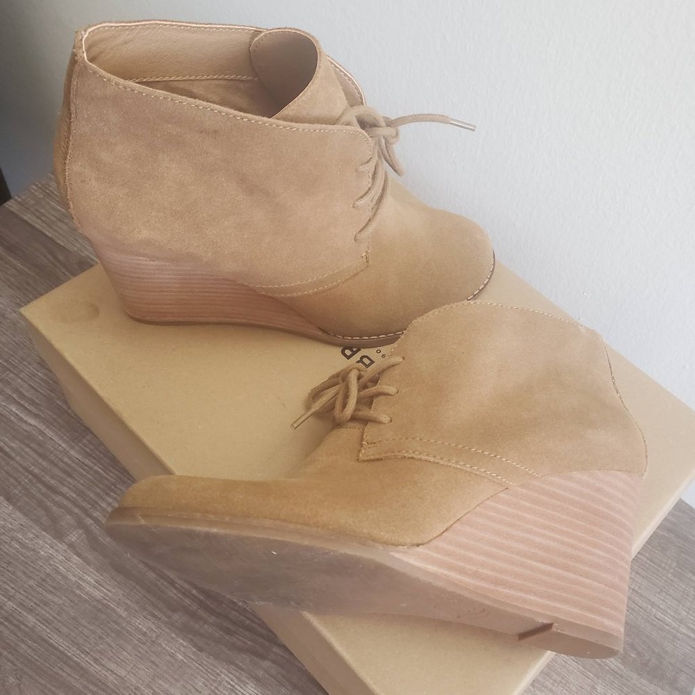 Used Lucky Brand wedged booties